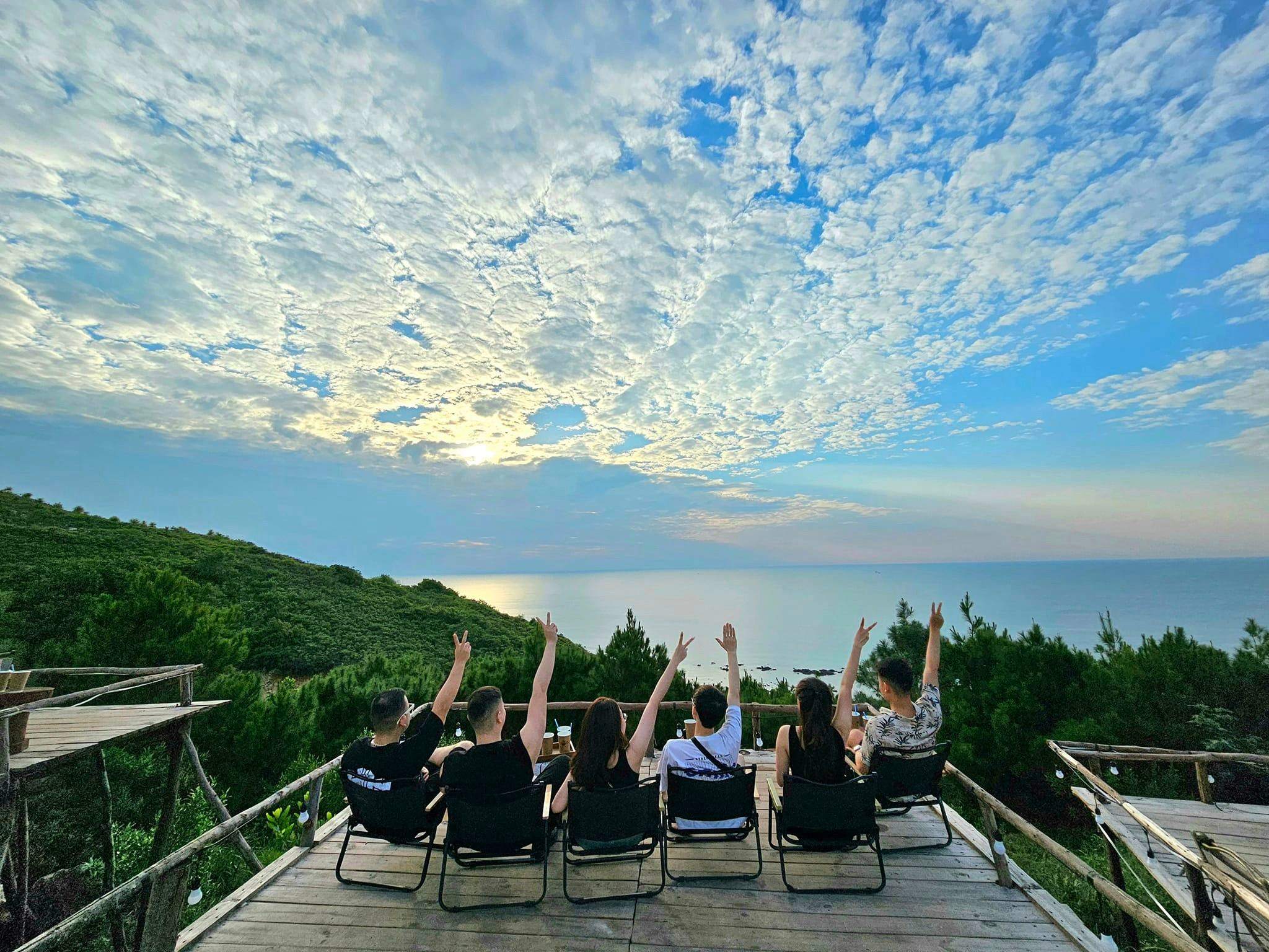 Du lịch Quan Lạn ăn gì ở đâu 